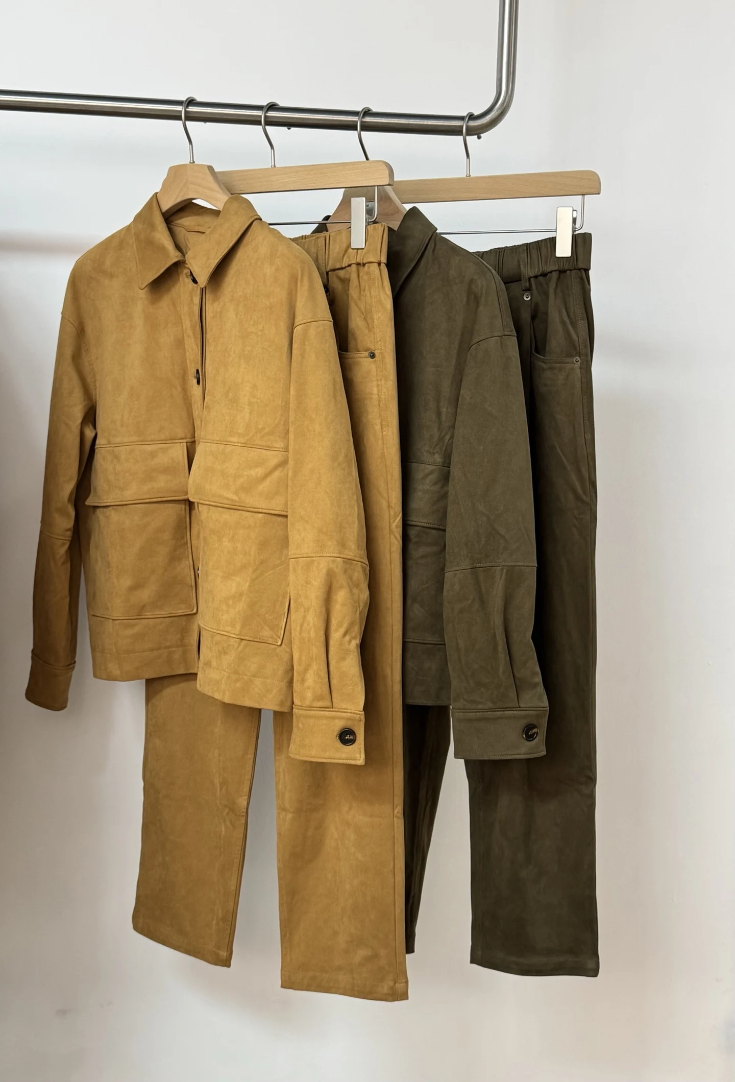 

Spring And Summer New High-Quality Fashion Commuting Light Luxury Imitation Suede Leather Jacket + Pants Suit Women