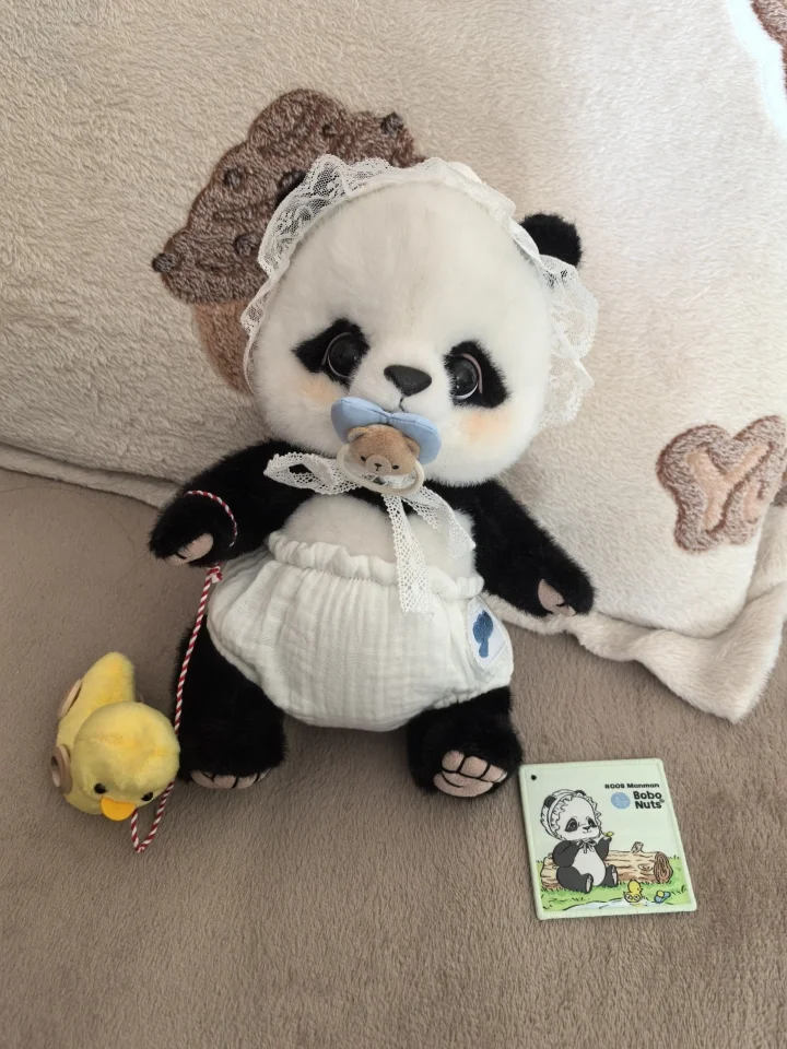 

Плюшевая игрушка-панда Bobonuts, шарнирная мягкая кукла, милый подарок в коробке, коллекционный презент для девушки, украшение для дома, сувенир на праздник