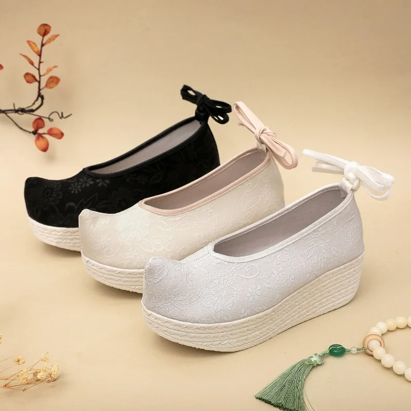 5cm Wedges Upturned Toe Flower Hanfu Shoes Women Performance Shooting Chinese Style Ancient Elegant Embroidered Cloth Shoes