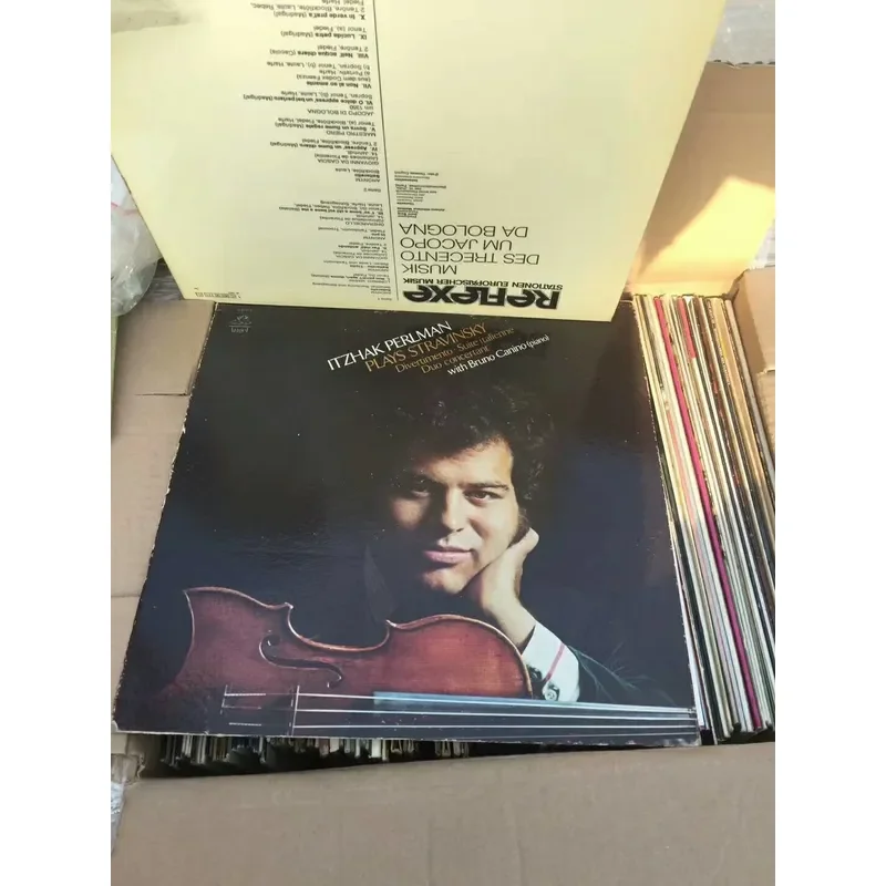 12-inch LP Vinyl Record G Version Classical Original Goods for Old Phonograph Records Box of Approximately 100 Records
