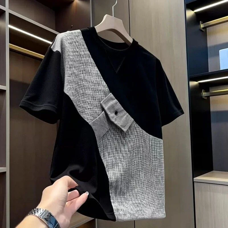 2026 Summer New Men Black Gray Woven Patchwork T-Shirt Crew Neck Pocket Decor Loose Oversized Plus Size Short Sleeve Casual Tops