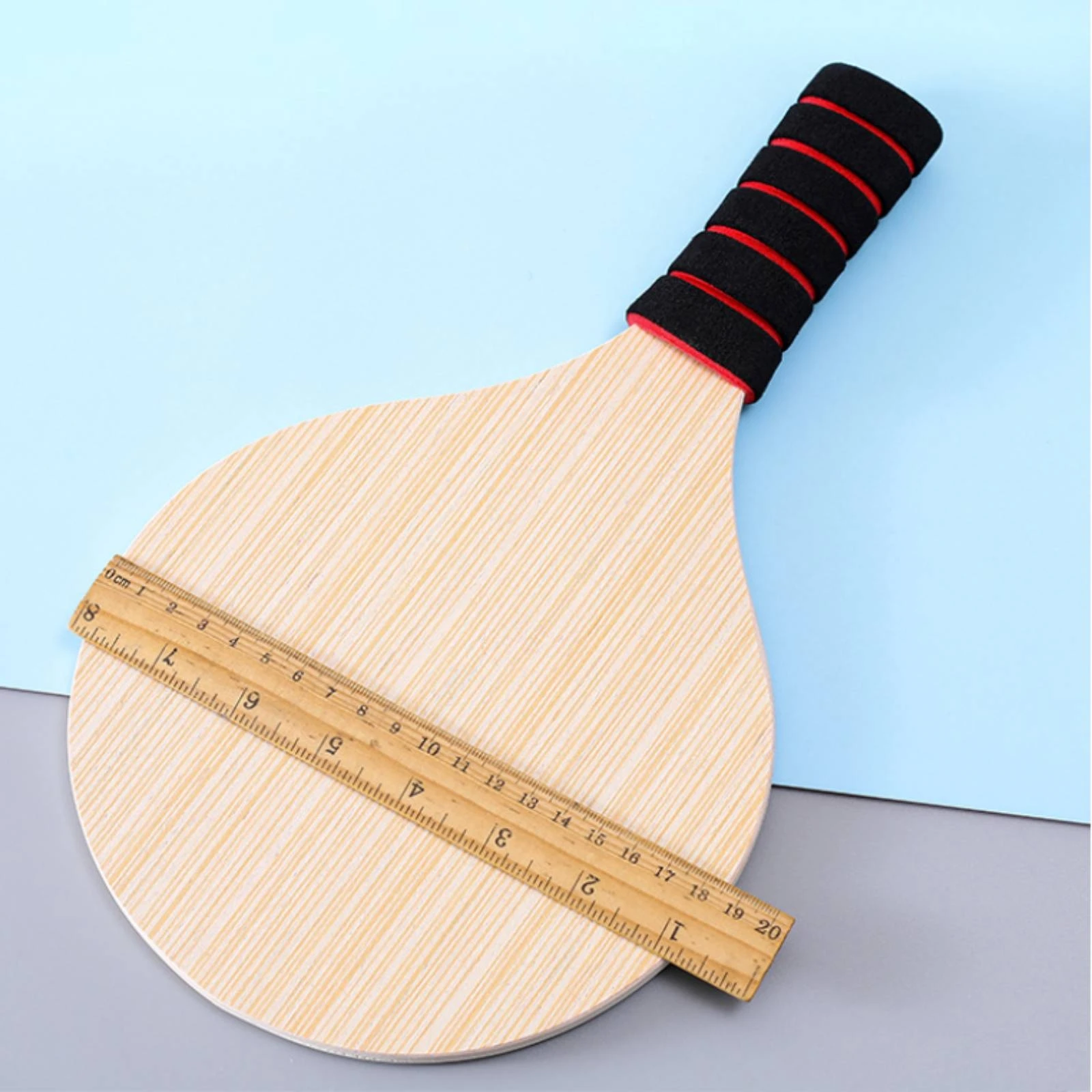 Natural Wood Grain Recreation Gear Flach Shuttlecock Set Compact Badminton Kit with Drawstring Bag for Quick Games