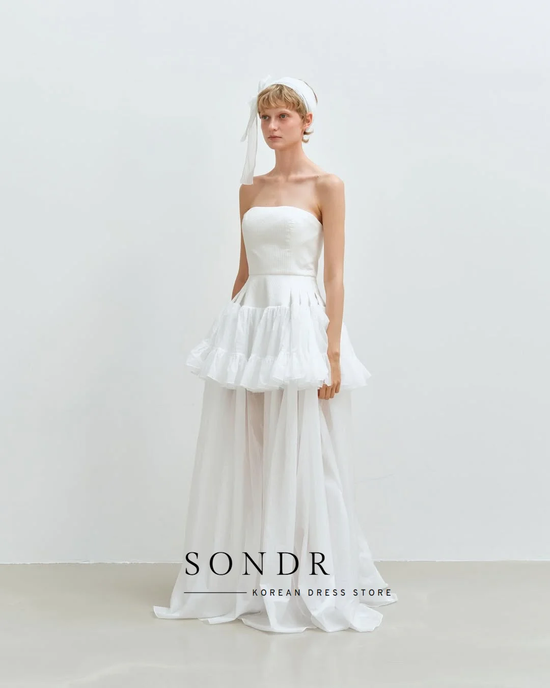 Sondr Customized Strapless Ruffled A Line Korean Wedding Snap Dresses Sleeveless Long Evening Gown Photo Shoot Dresses for Bri