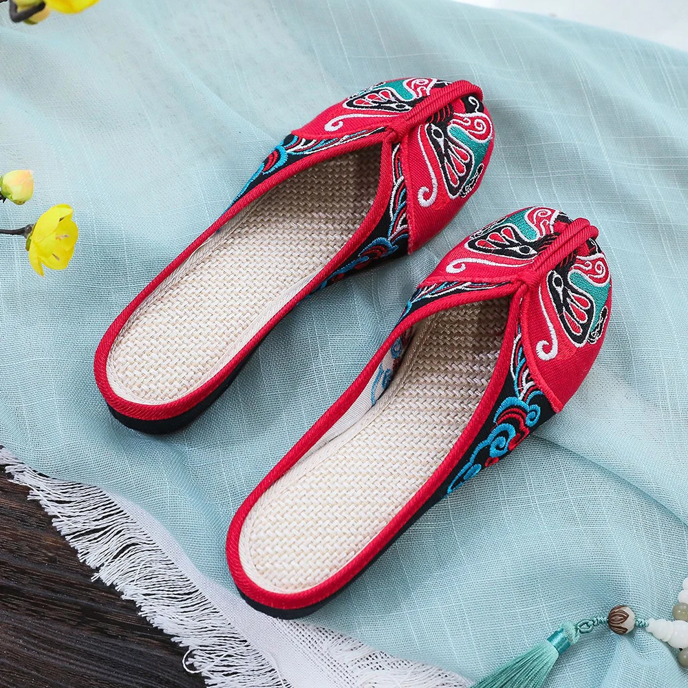 Veowalk Handmade Opera Embroidery Women Summer Shoes Fashion Old Beijing Home Slippers Casual Soft Slides s Mujer