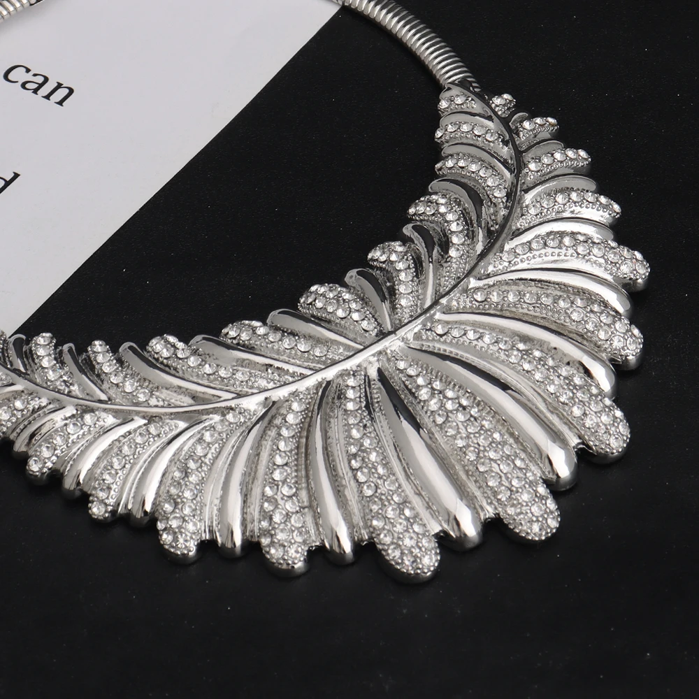 مجموعة مجوهرات دبي الأفريقية الأنيقة للنساء: قلادة وأقراط وخاتم وسوار لحفلات الزفاف