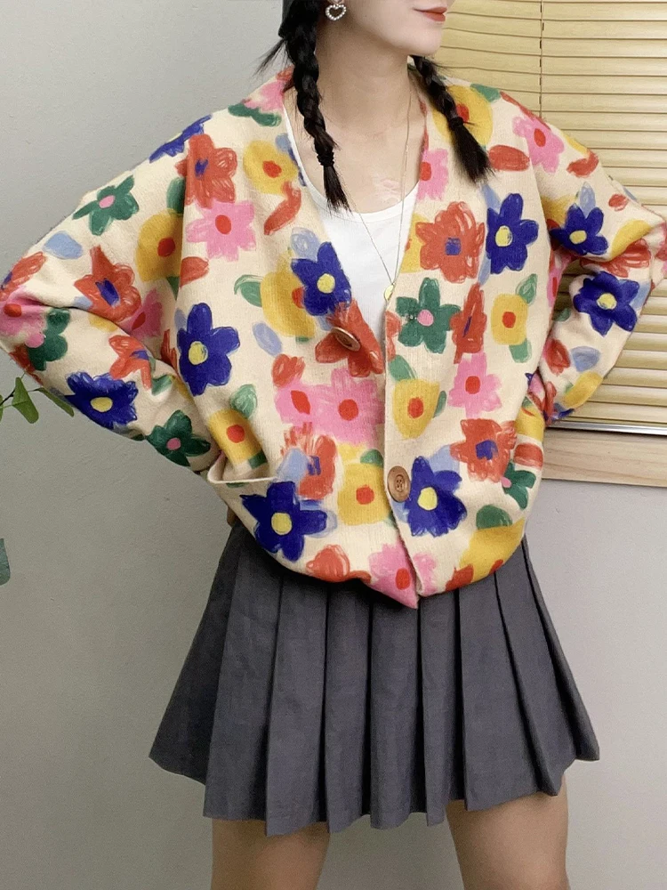 Zimowe damskie luksusowe swetry 2023. Moda damska Plus Size Printed Cardigans Ladies Loose Warm Leisure Floral V Neck Clothing