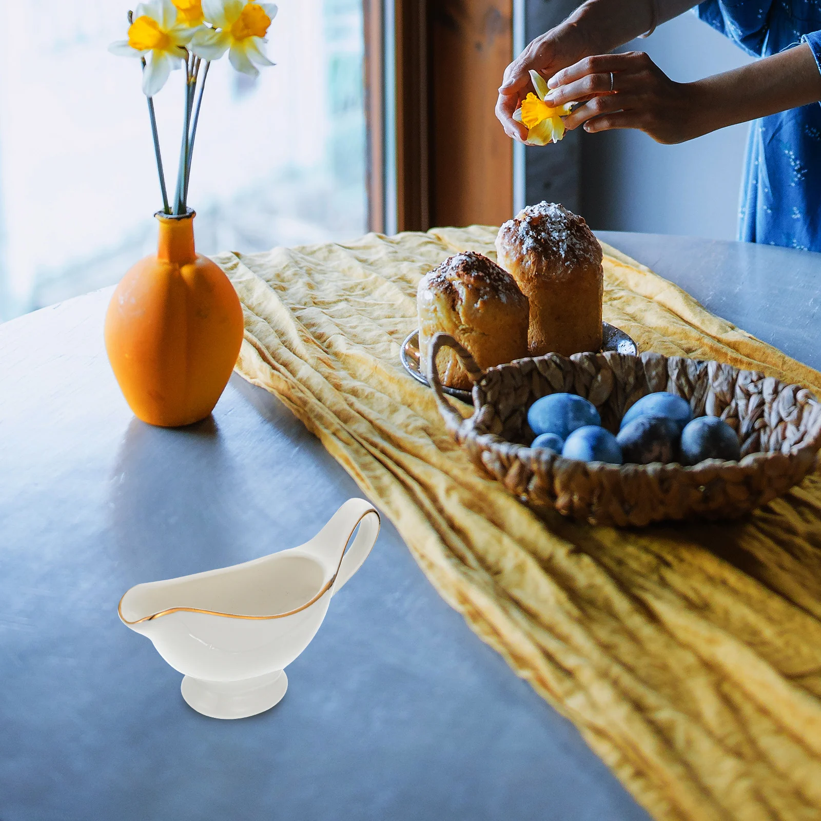 

Ceramic Gold Edge Soy Sauce Cup with Handle Small Lightweight Multipurpose Sauce Pitcher for Home Restaurant Dessert Cafe Table