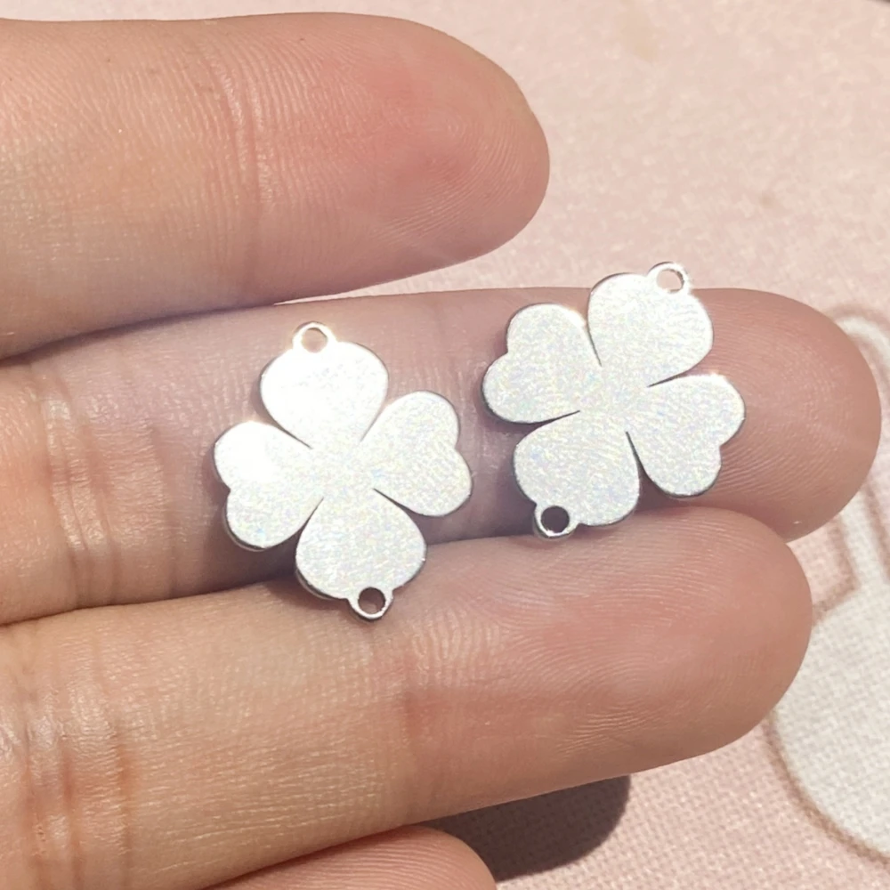 

Trendy Lucky Leaf Charm 30Pcs/Lot Steel Size 14*17MM Tow Holes Connector Four Leaves Jewelry Clover Pendant Diy Findings