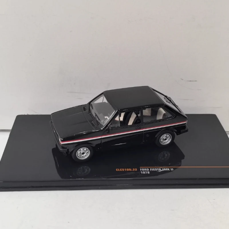

IXO масштаб 1/34, FIESTA MKI 1978, имитация сплава, модель автомобиля, статическая коллекция, украшенные праздничные подарки, игрушки, классический сувенир, подарок