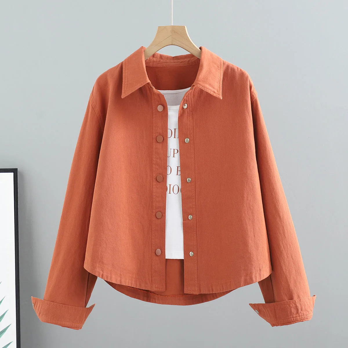 

Women's Cropped Button-Up Shirt Jacket, Long Sleeve Turn-Up Cuffs, Casual Twill Fabric, Versatile Layer Piece for Spring & Fall