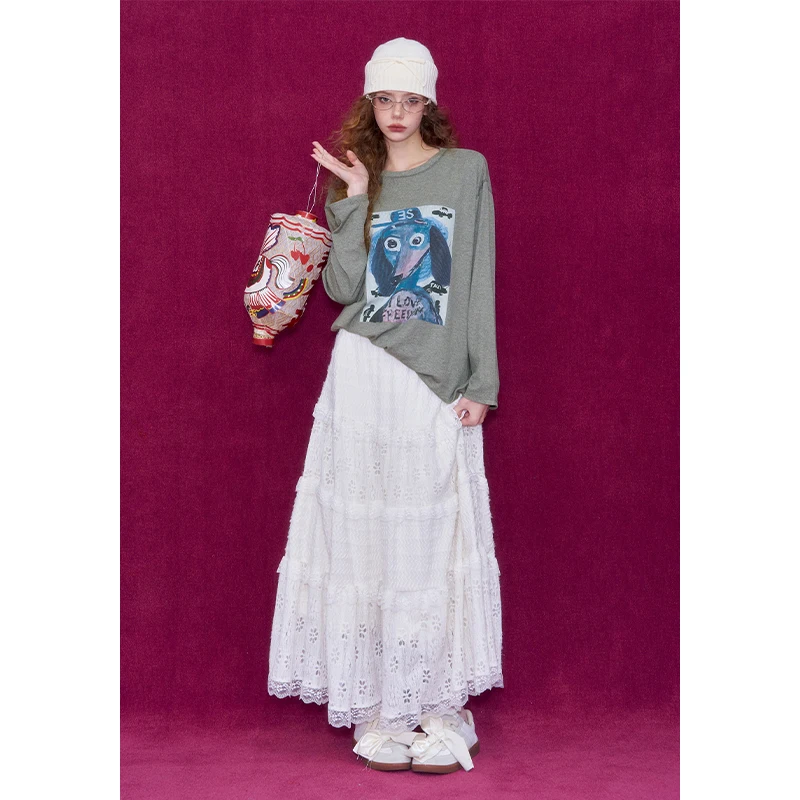 ELFSACK Women's Vintage Long Sleeve T‑Shirt with Cartoon Dog Graphic Print, Loose Casual Tee for Autumn Daily Wear