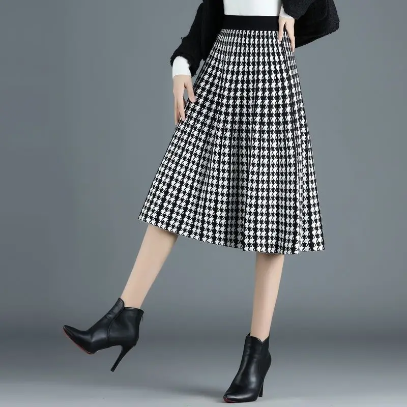 

Autumn and Winter Women's Houndstooth Knitted Pleated Elastic Classic A-Line Loose High Waist Fashion Casual Commuter Skirt