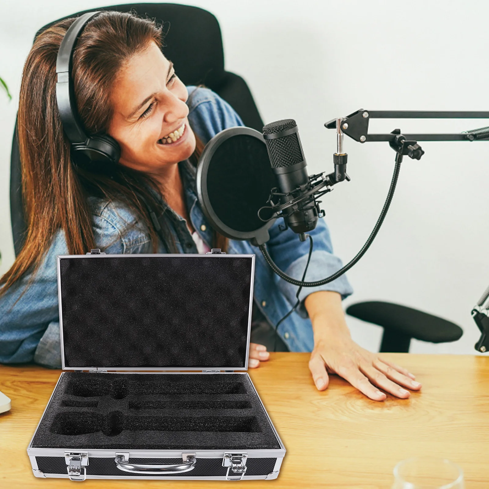 

Handheld Microphone Box Protective Case Storage Container Aluminum Sponge Material Lightweight Durable Karaoke Recording Studio