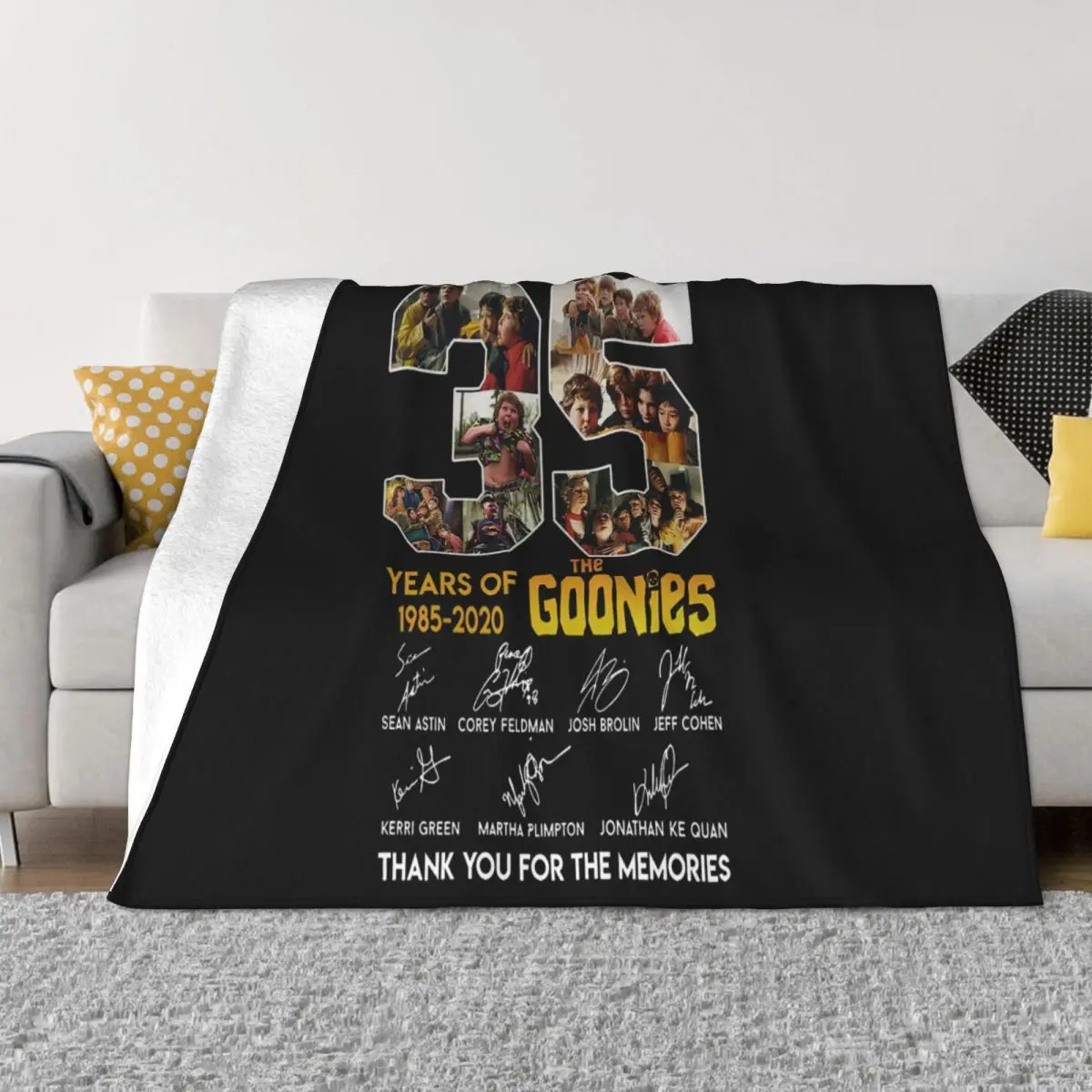 35 Years Of The Goonies 1985 2020 Thank You For The Memories Men High Quanlity Simple Famous Summer Throw Blanket