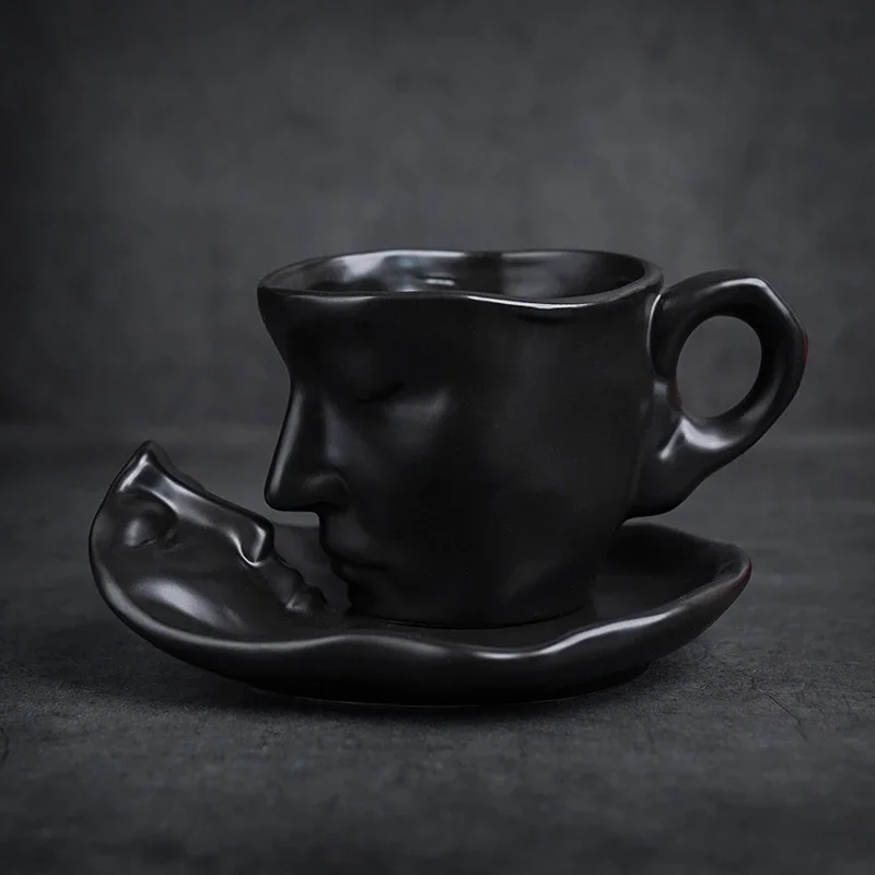 

European Retro Bar Creative Gift Sculpture Couple Mug Exquisite Matte Ceramic Coffee Cup Saucer Set