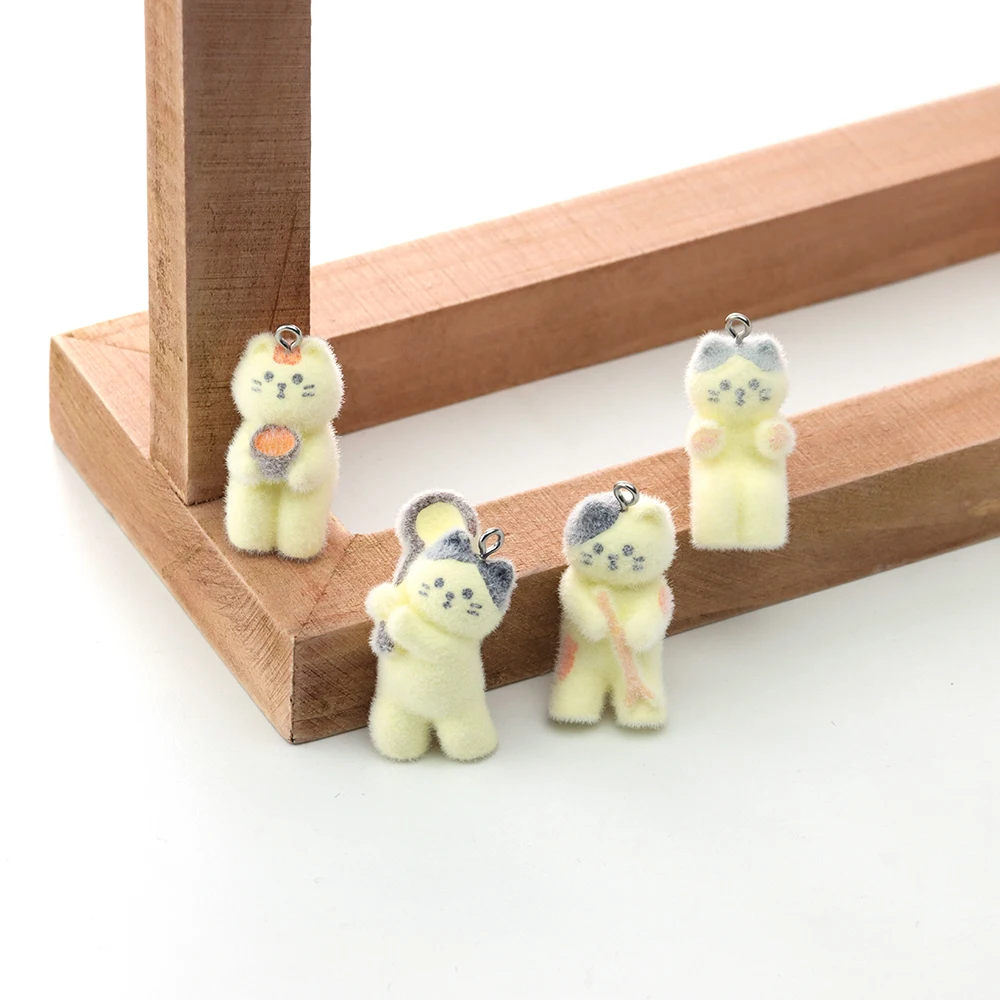 12PCS Resin Flocking kitten Charms Cute Animal Cat Doll Pendants for Necklace Keychain Making DIY Jewelry Accessories Wholesale
