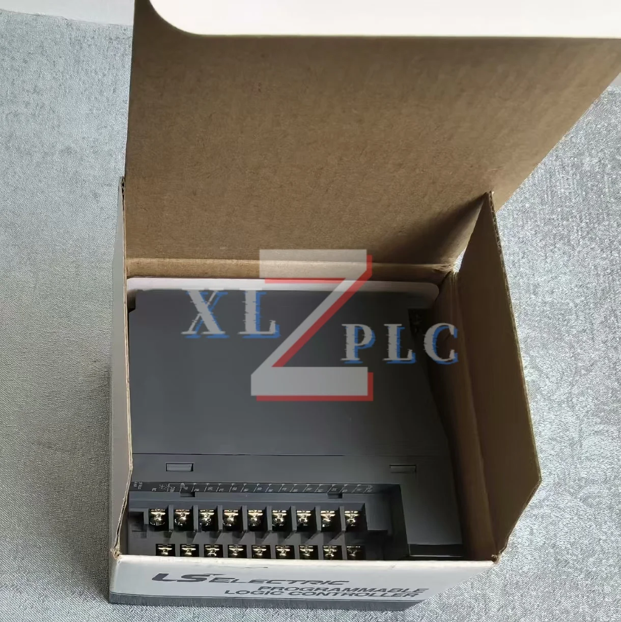 

PLC module XGI-D22A XBO-AH02A new in stock