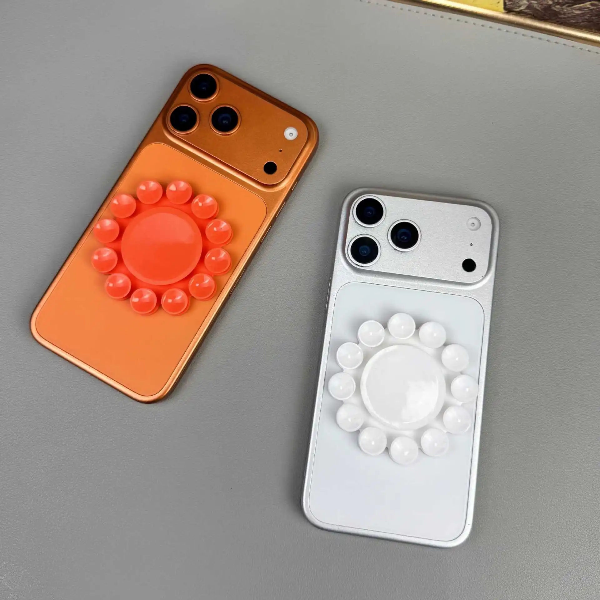 Sunflower suction cup mobile phone holder with anti-slip phone case, portable and movable vehicle suction cup sticker holder