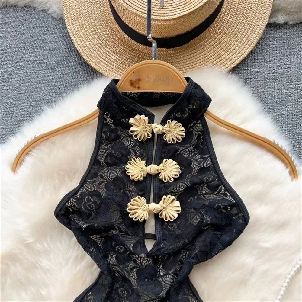 مثير الدانتيل شبكة بذلة الكلاسيكية مشبك معدني Hairball بذلة واحدة الصدر النمط الشرقي الوقوف طوق الربيع الصيف