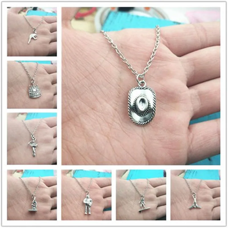 Roller Skate Simple  Charm Creative Chain Necklace Women Pendants Fashion Jewelry Accessory ,Friend Gifts Necklace
