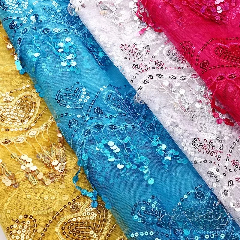 

Ткань из сетки с вышивкой пайетками в форме сердца для шитья, костюмов, декораций для выступлений, свадеб и сценических фонов