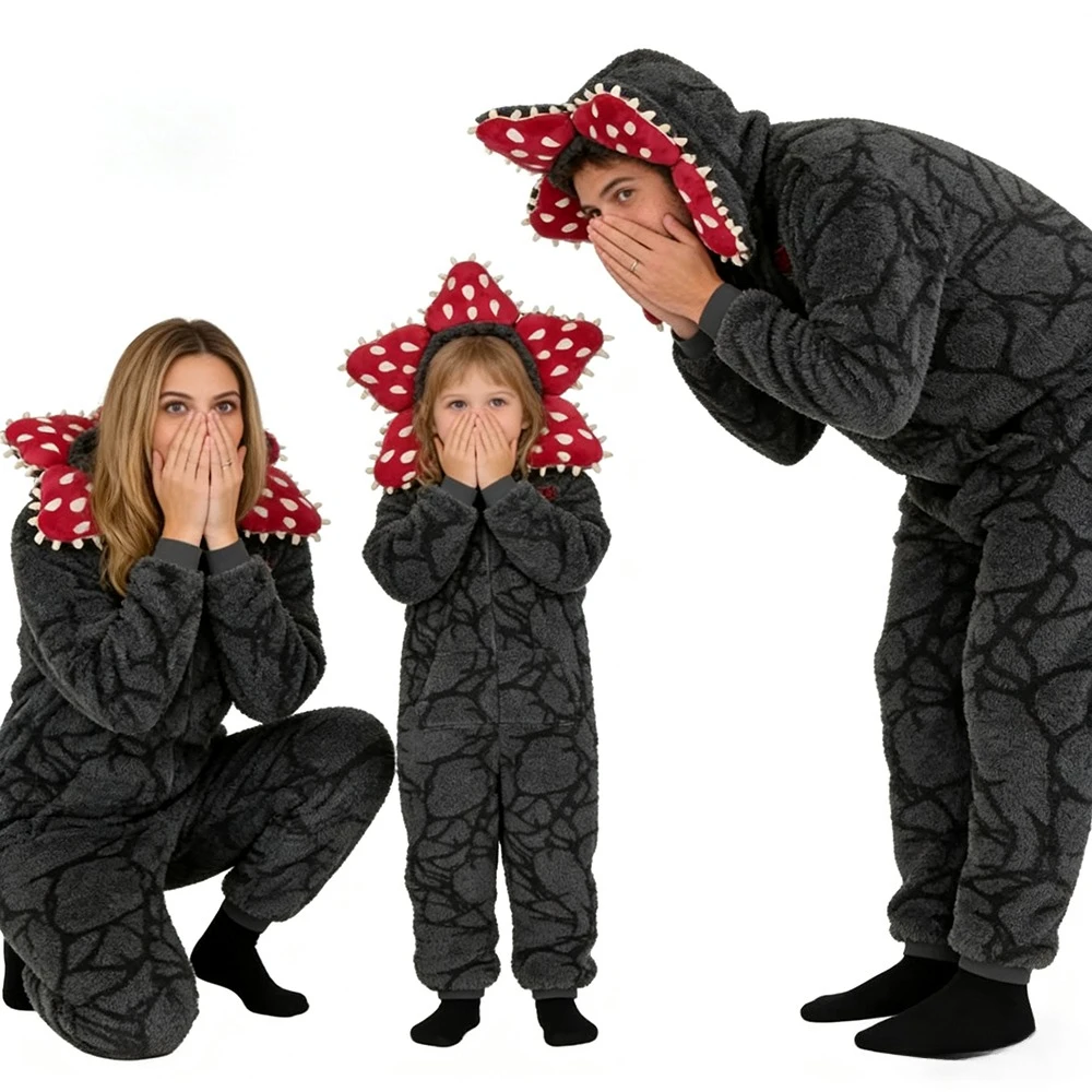 Weihnachts-Pyjama mit Demogorgon-Pflanzendesign – gemütlicher Erwachsenen-Onesie, perfekt für Feiertagspartys – Detail 3