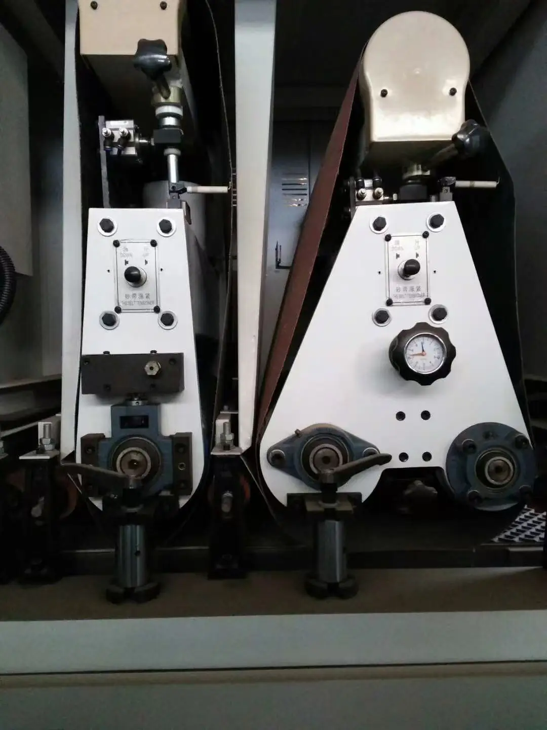 Máquina de madera de carga automática para carpintería, lijadora de tambor, lijadora de paneles de suelo de madera