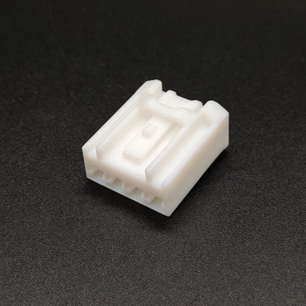 7183-4347 4 Pin Unsealed Automotive Connector Female 110 Series 2.8mm PBT Natural for Car Wiring