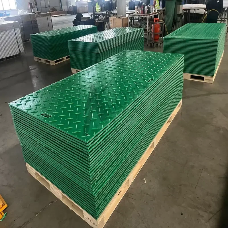 Green Ground Protection Mats Double-Sided Diamond Plated Tread Design Moisture Resistant with Connectors 6