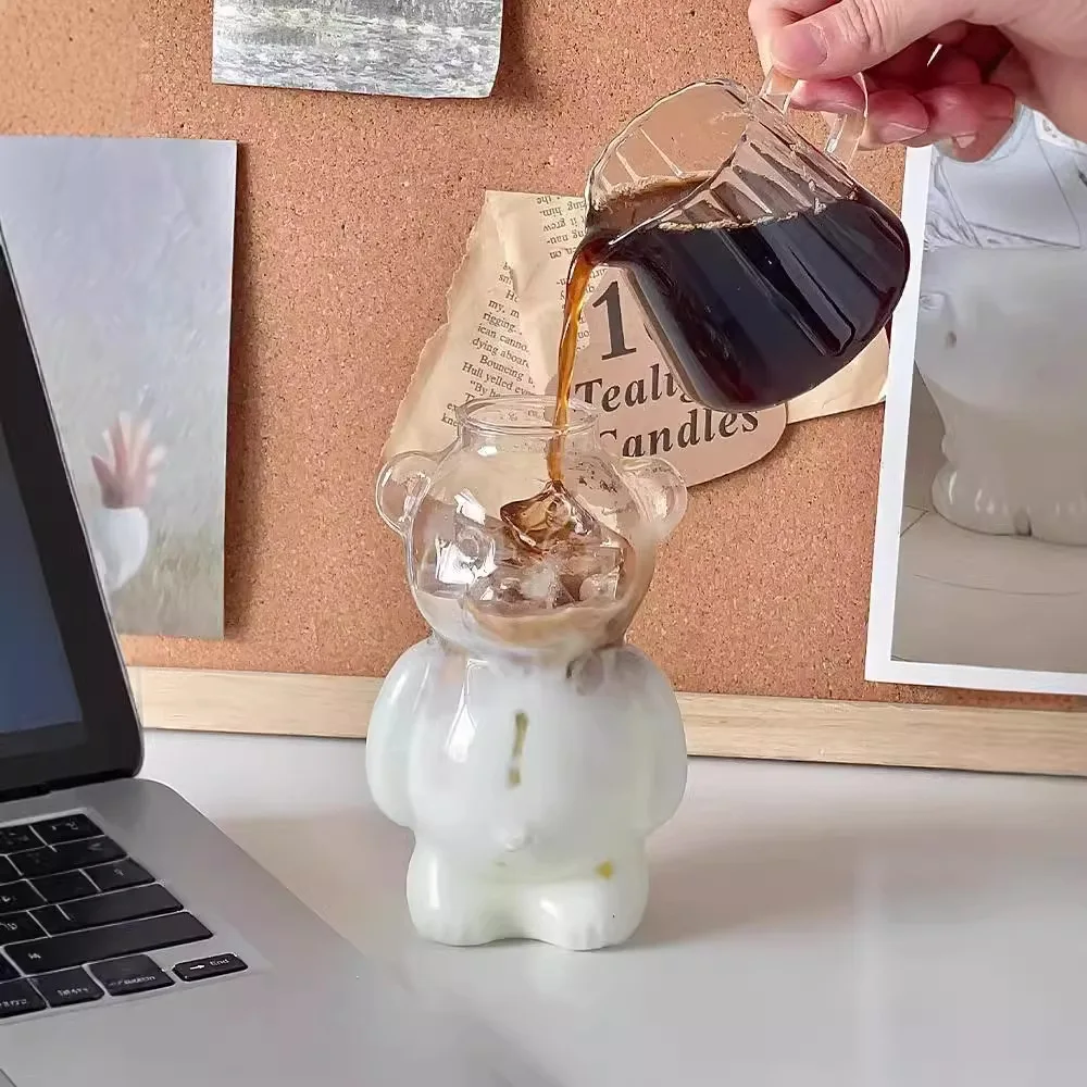 

Transparent Cup Cartoon Bear Shaped Coffee Mug with Straw Beer Milk Coffee Water Cups Wholesale Glass for Drinkware Mug Gifts