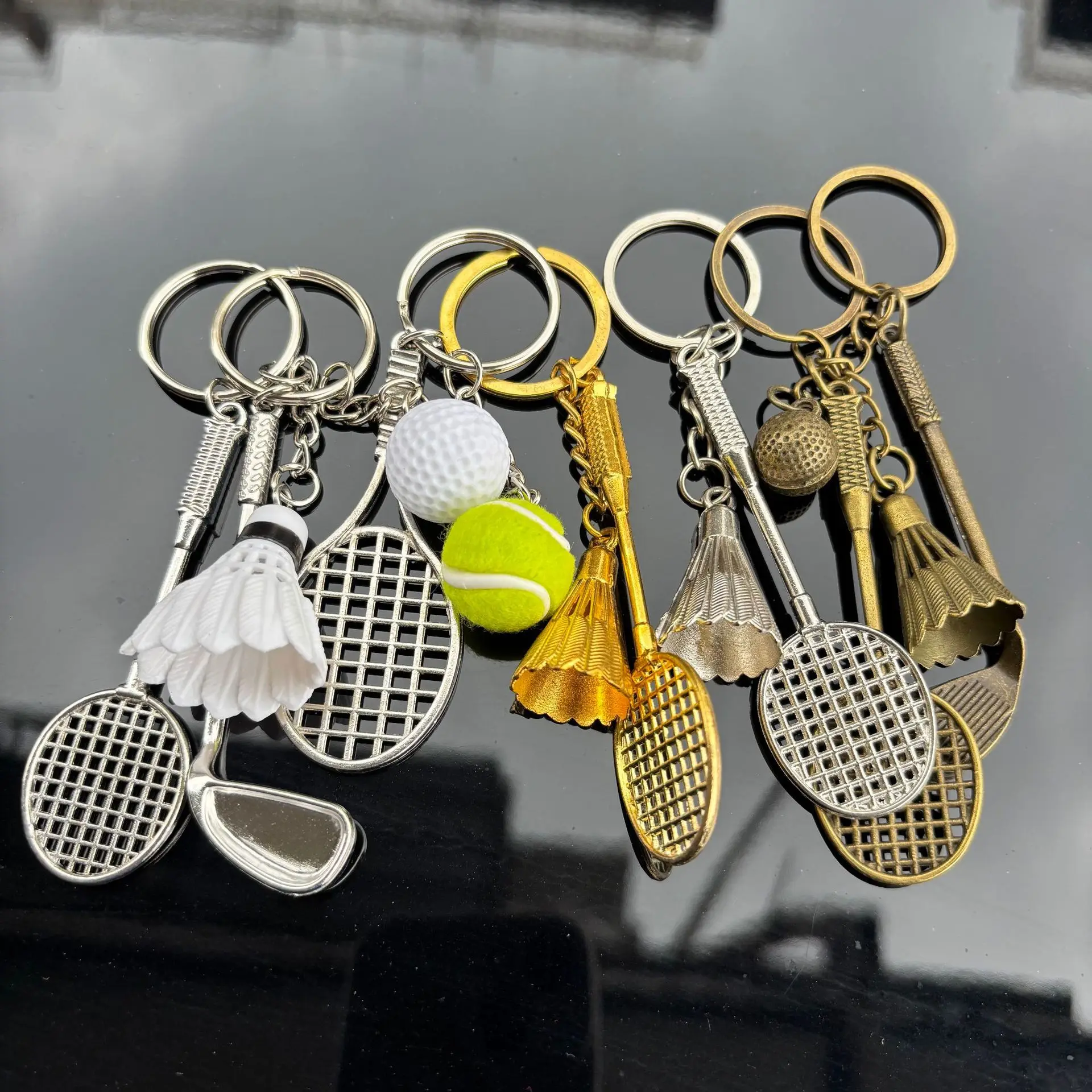 

Creative mini badminton racket keychain small gift craft tennis keyring golf keyring hanging accessories surrounding