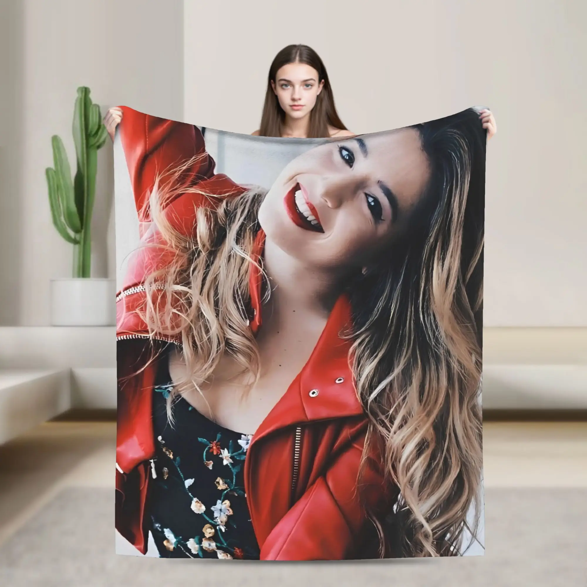 

L-Lolas I-Indigos Spanish Singer Blankets For Couch Chair Super Warm Custom Quality Bedspread