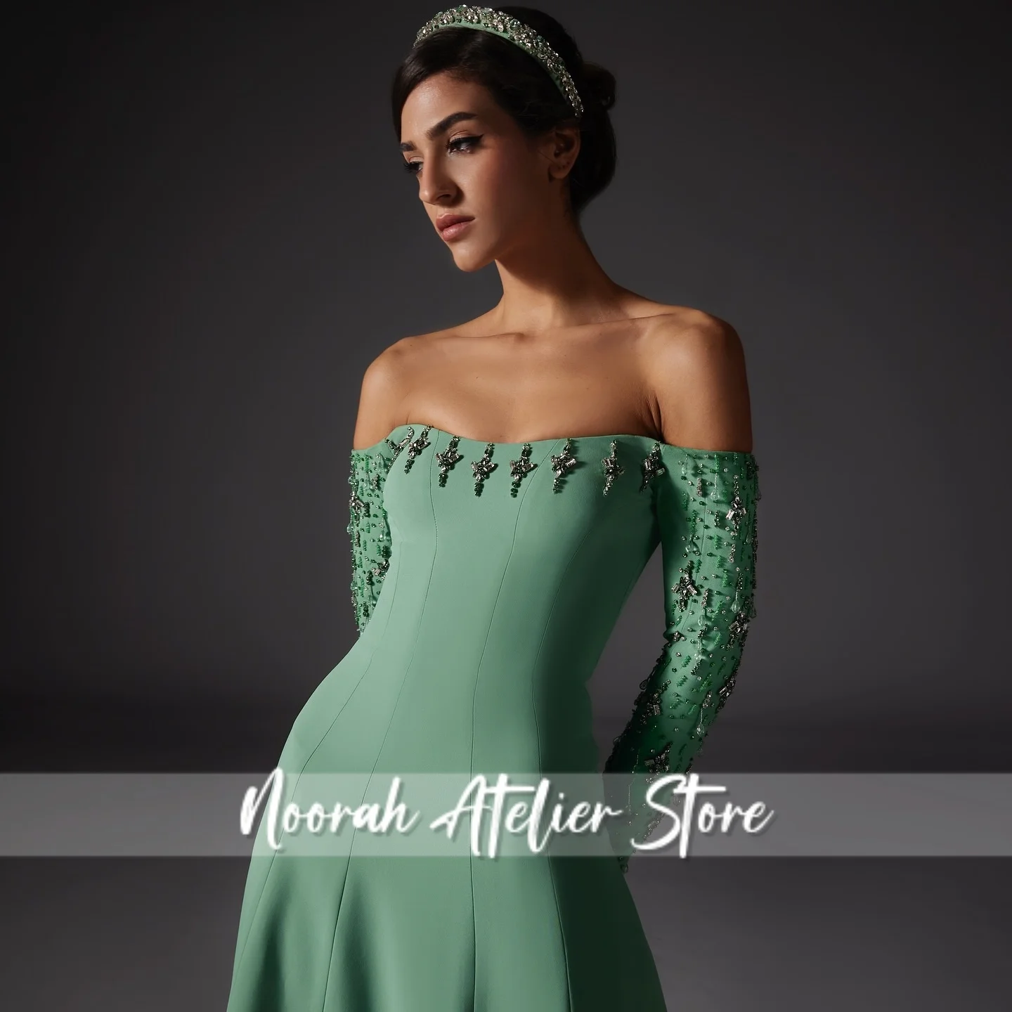 فساتين سهرة عربية فاخرة بدون حمالات من الخرز الأخضر أنيقة بأكمام طويلة فساتين زفاف دبي فستان رسمي 2025 مخصص