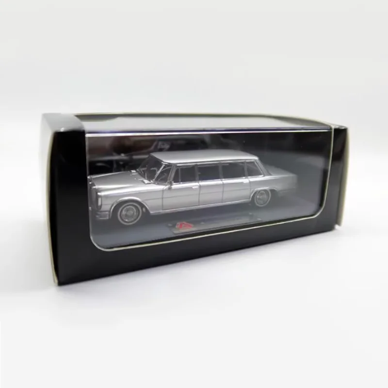 Diecast 1:64 Scale Benz W100 Extended Luxur Alloy Vehine Model FInished Simulation Collection Decoration Gift Toys Display