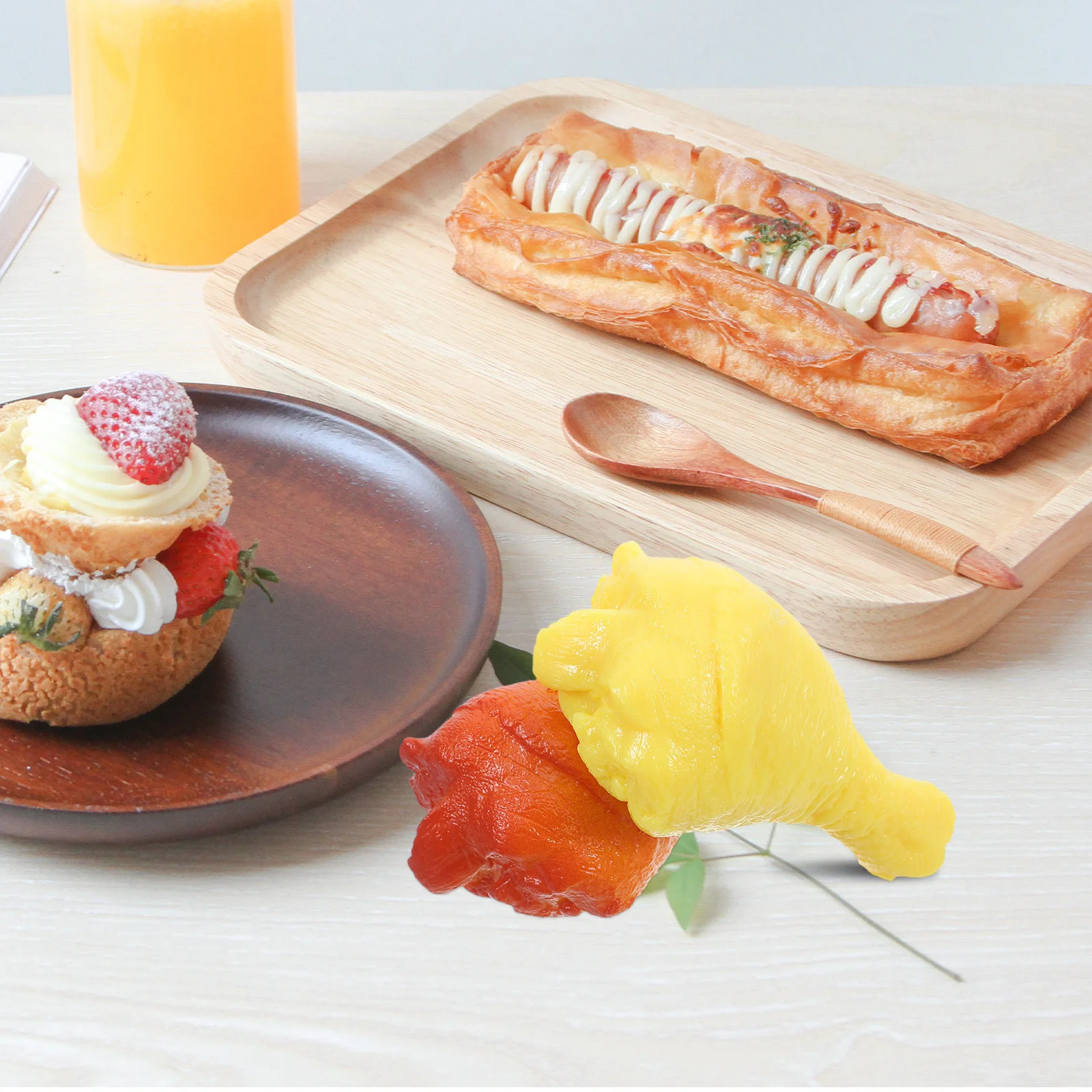 

2Pcs Simulation Chicken Legs High Detail Realistic Fake Food Props for Display Photography Food Decoration Fake Foods