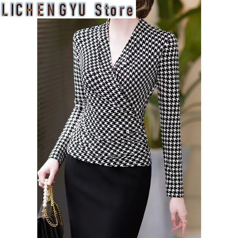 

Large Size Top Fashionable Houndstooth Plaid Base Shirt Slim V-neck Long-sleeved T-shirt