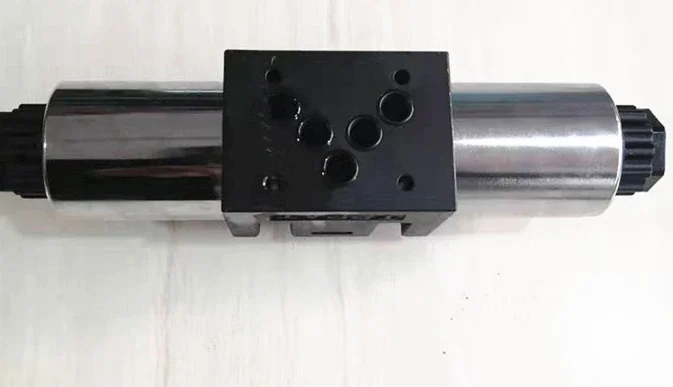 

FW-03-3C2 3C4 3C6 Solenoid Reversing Valve Directional Valve Hydraulic System 31/50/70