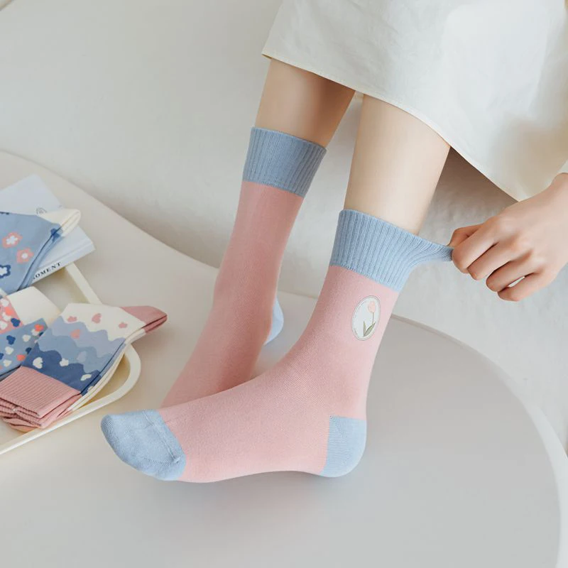 Women\'s Socks High Quality New Casual Kawaii Girls Cute Socks Breathable Flower Trend Printed Crew Socks For Ladies Novelty