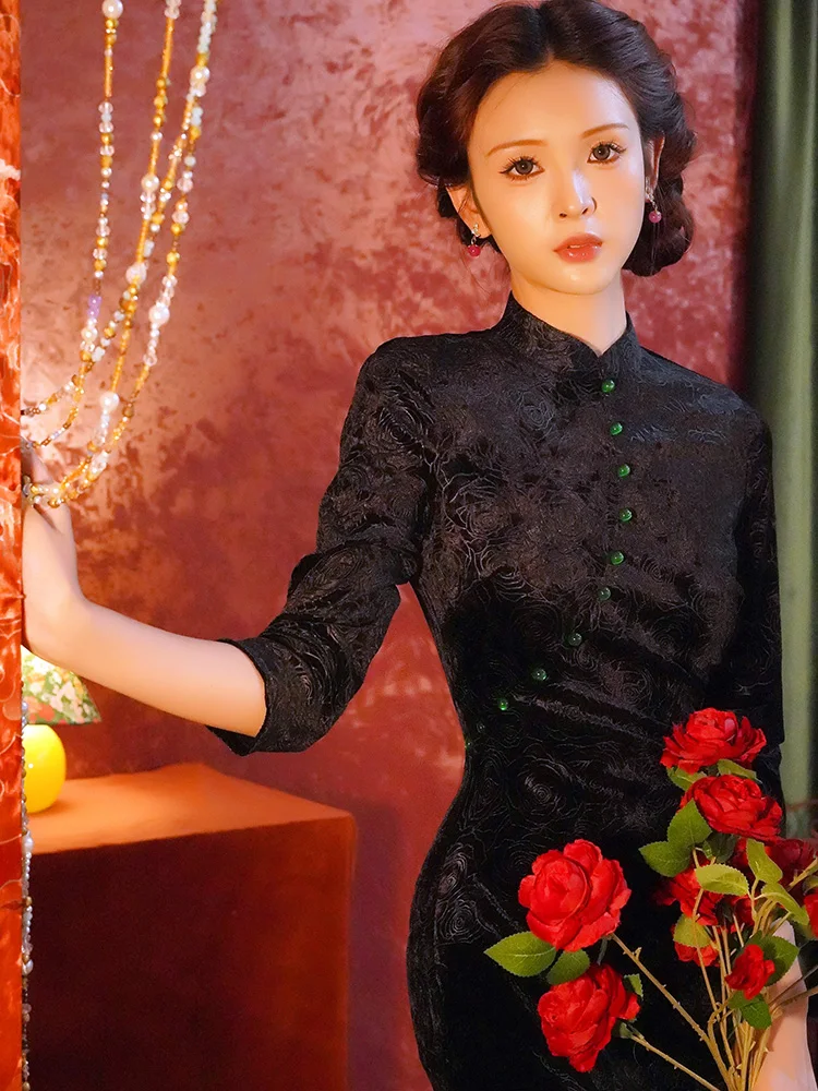 

Элегантное черное бархатное платье Ele Bla для женщин: улучшенный крой, эффект похудения, в китайском стиле, новинка весеннего сезона 2026