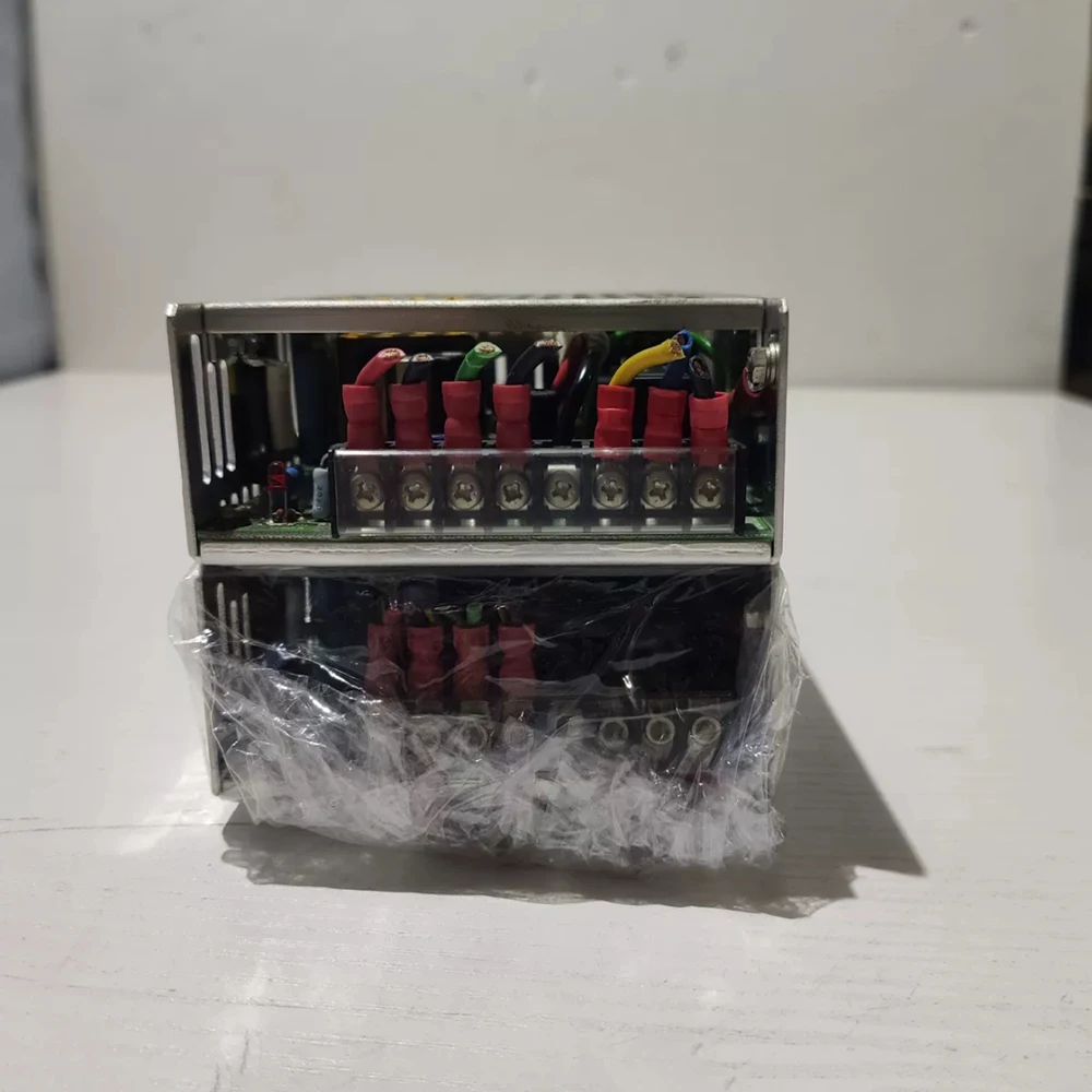 

1 шт. WRBJ21FWX-B-U 65W 24V 5V Импульсный блок питания для источника питания