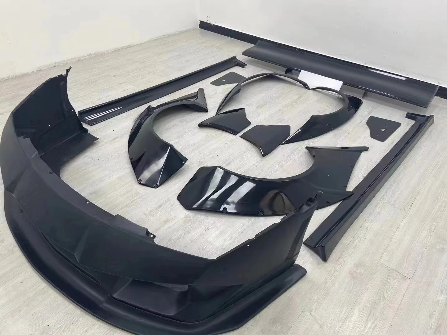 لامبورغيني جالاردو LP550 LP560 LP570 طقم الجسم جالاردو LB جسم عريض كي منتج جديد