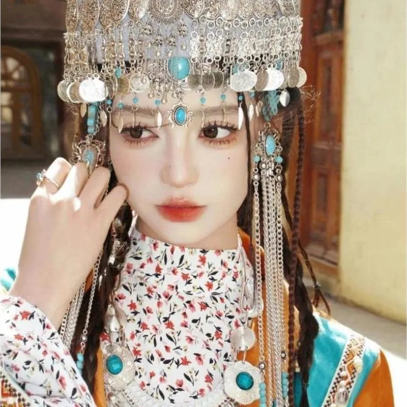 

Exotic ethnic characteristic large-scale travel photography clothing and portrait outfits