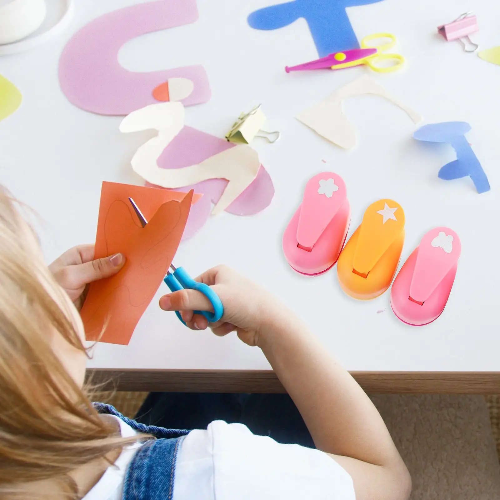 5pcs Paper Puncher Craft Set Portable Cartoon Hole Punches for Activities Safe Handle Random Color Style