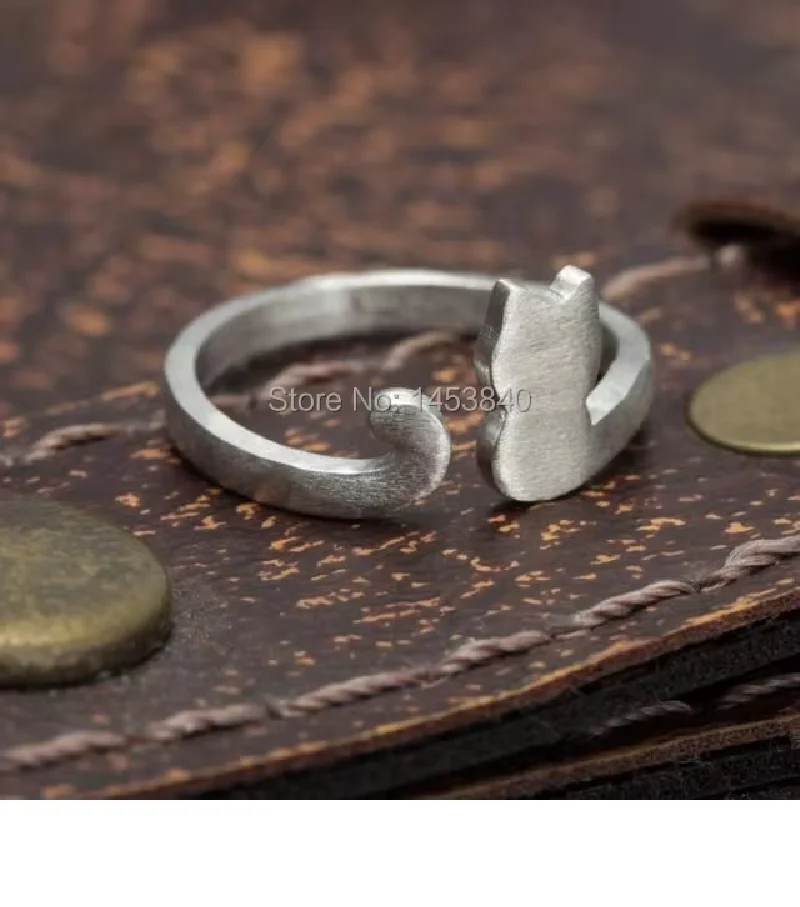 Silver Adjustable Free Size  Cute Kitty Cat  chasing its tail lovely ring