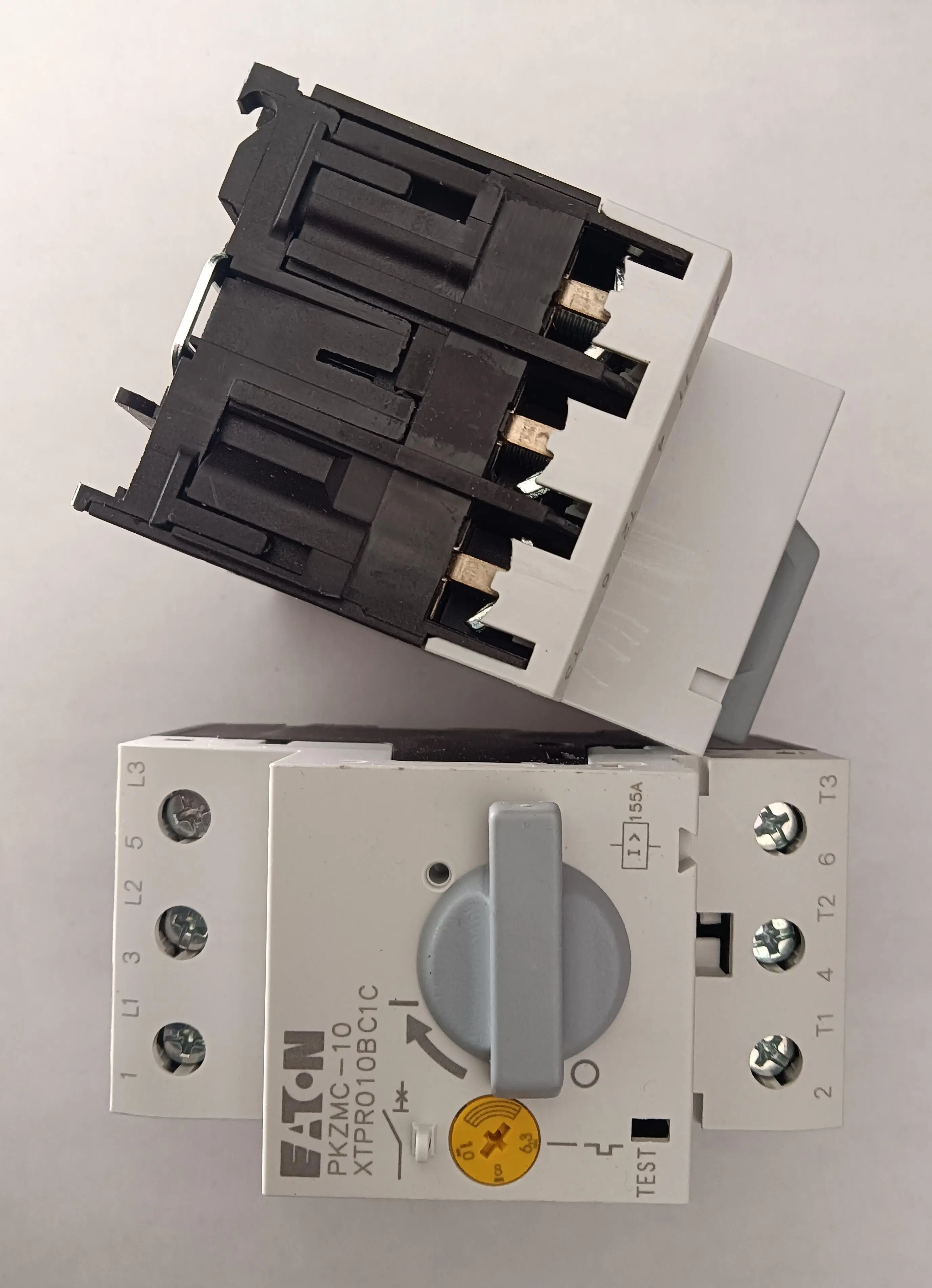 

New Original PKZMC-10 Madam Protection Switch
