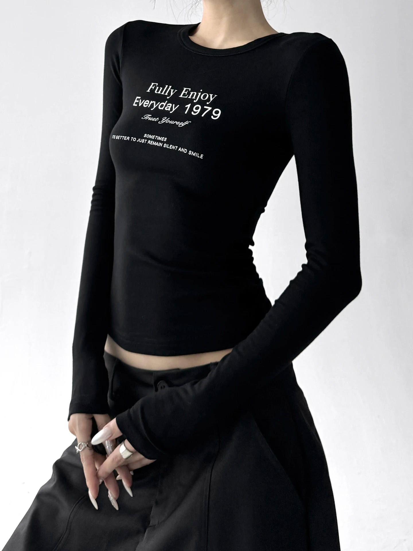 Ele رسالة طباعة طويلة Sve جولة Ne T-irt قاعدة irt ملابس داخلية ملابس خارجية الخريف المرأة الجديدة Faion تخفيف Sle S...