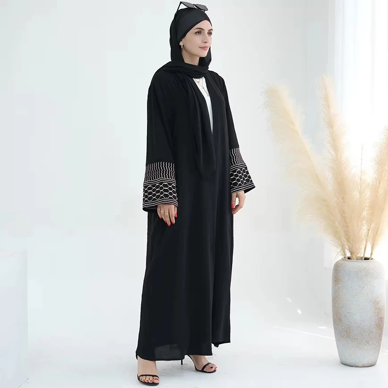 2024 Embroidery Muslim Modest Cardigan for Women Elegant Arab Dubai Abaya Dress Luxury Long Sleeve Coat With Belt Islam Clothing