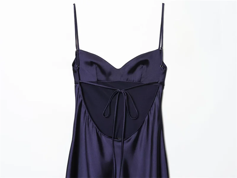 فستان نسائي 2025 موضة جديدة مثيرة من الساتان فساتين غير متناظرة سهلة الارتداء للنساء فستان أنيق للسيدات مزين بالدانتيل