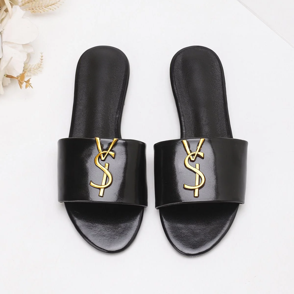 French-style Luxurious and Fashionable Women's Slippers, 2026 New European-style Versatile Slippers, Super Soft Indoor and Outdoor Universal Slippers, Ladies' High-end Luxurious Brand Slippers, Fashion Slippers