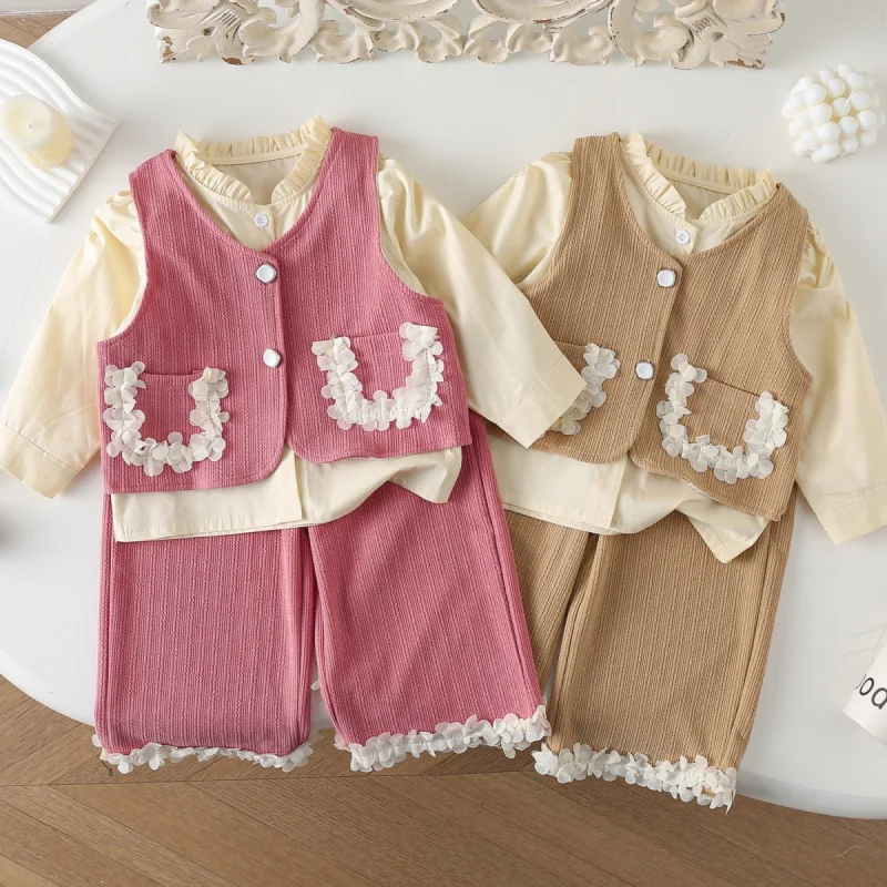 

Children's Outfit New Spring Autumn Korean Girls Fashionable Stylish Lace Vest Shirt Wide-leg Pants Refreshing Three-piece Set